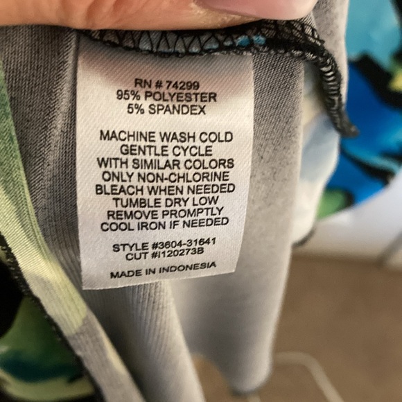 EUC En Focus Studio sleeveless floral maxi dress. Size 6. - Picture 4 of 6